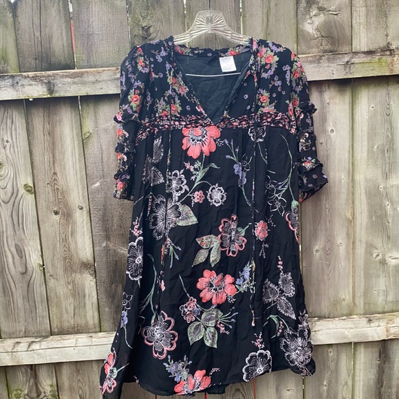 Bila Tops - Floral tunic sz. M